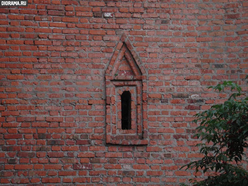 Бойница среднего боя стены , Смоленск (Копилка Diorama.Ru)